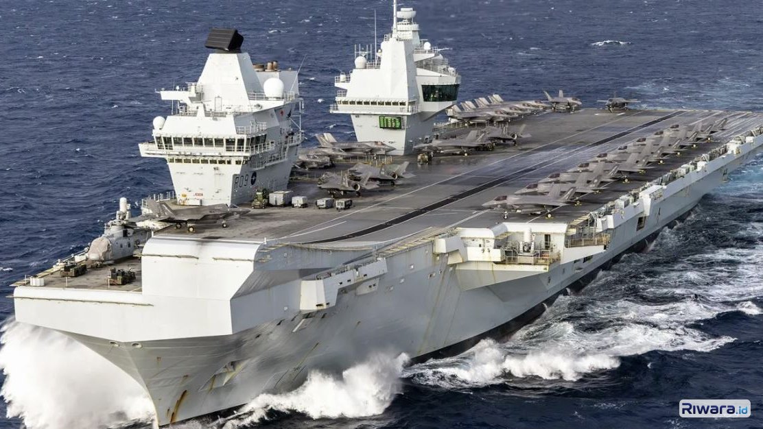 Kapal induk HMS Queen Elizabeth milik Angkatan Laut Inggris